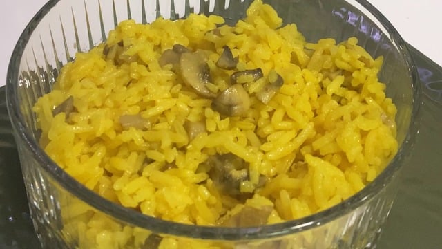 Çok Doyurucu: Mantarlı Zerdeçallı Yasemin Pilavı