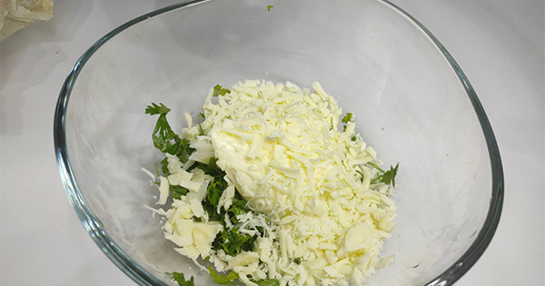 airfryerda-sarimsakli-ekmek-asama3
