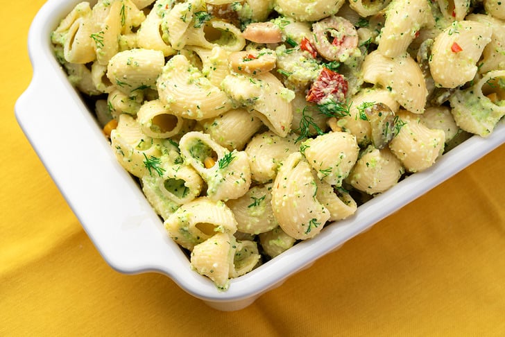 kabak-pestolu-makarna-salatasi-yemekcom