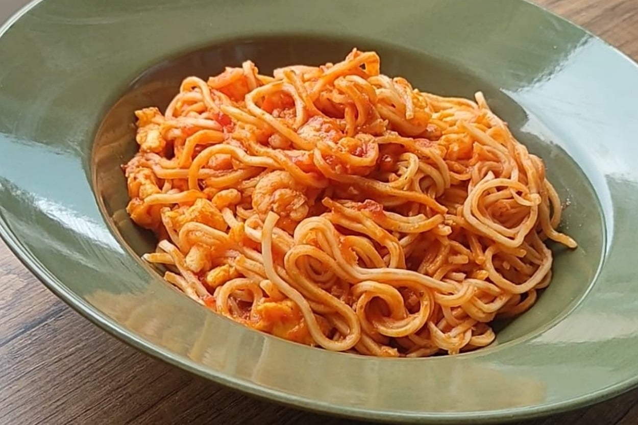 Karides Bonusuyla: Domatesli Yumurtalı Noodle