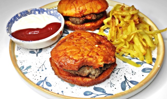 Bol Soslu: Pratik Islak Hamburger