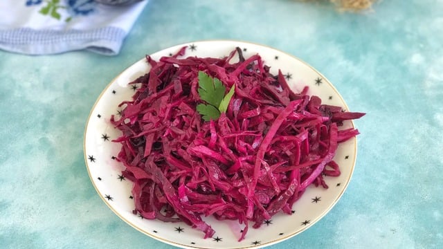 5 Dakikada Hazır: Karalahana Salatası