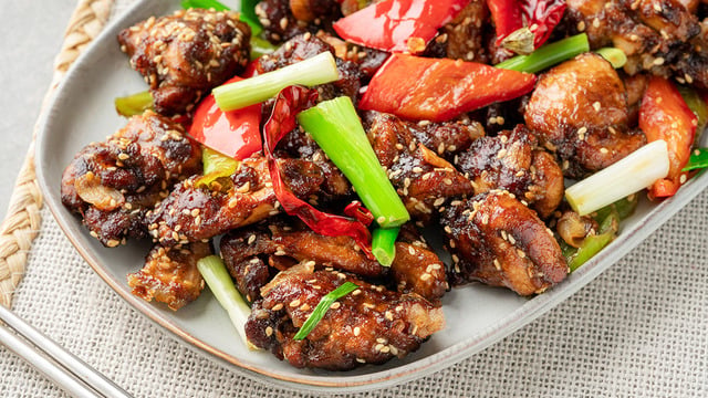 Uzak Doğu Restoranlarında Popüler: Szechuan Tavuğu