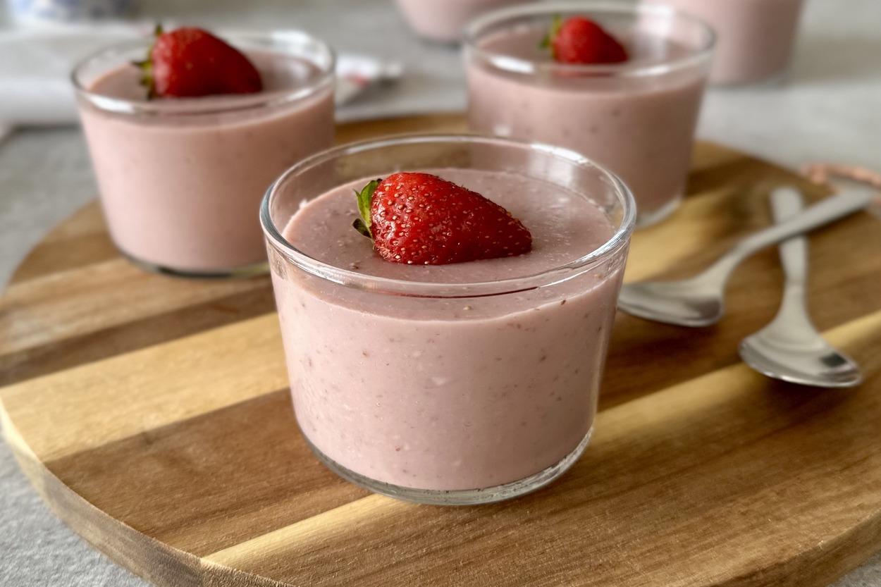 Az Malzemeyle: Çilekli Puding