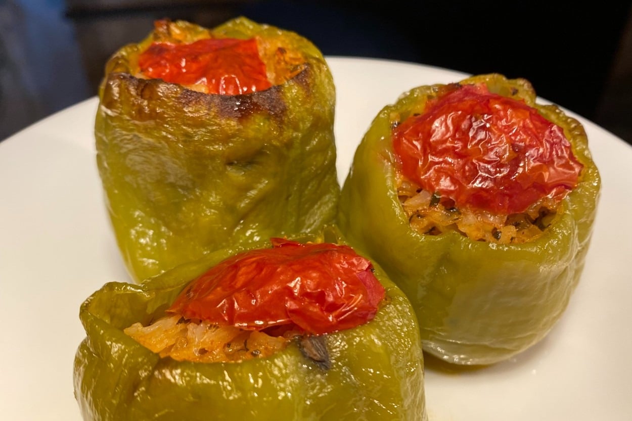 Tencereden Fırına: Zeytinyağlı Biber Dolması
