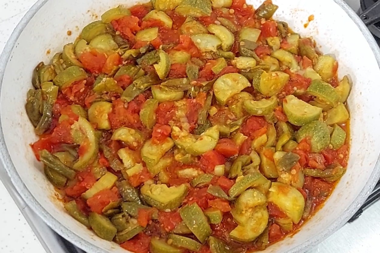 Ekmek Banmalık: Kahvaltılık Kabak Biber Kızartması