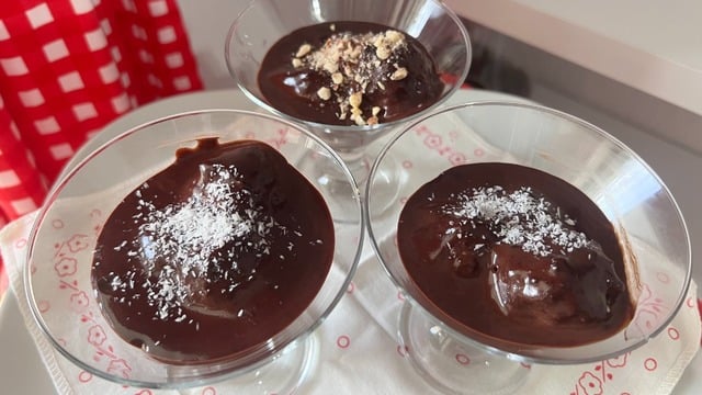 Porsiyonluk ve Kolay: Elmalı Yalancı Profiterol