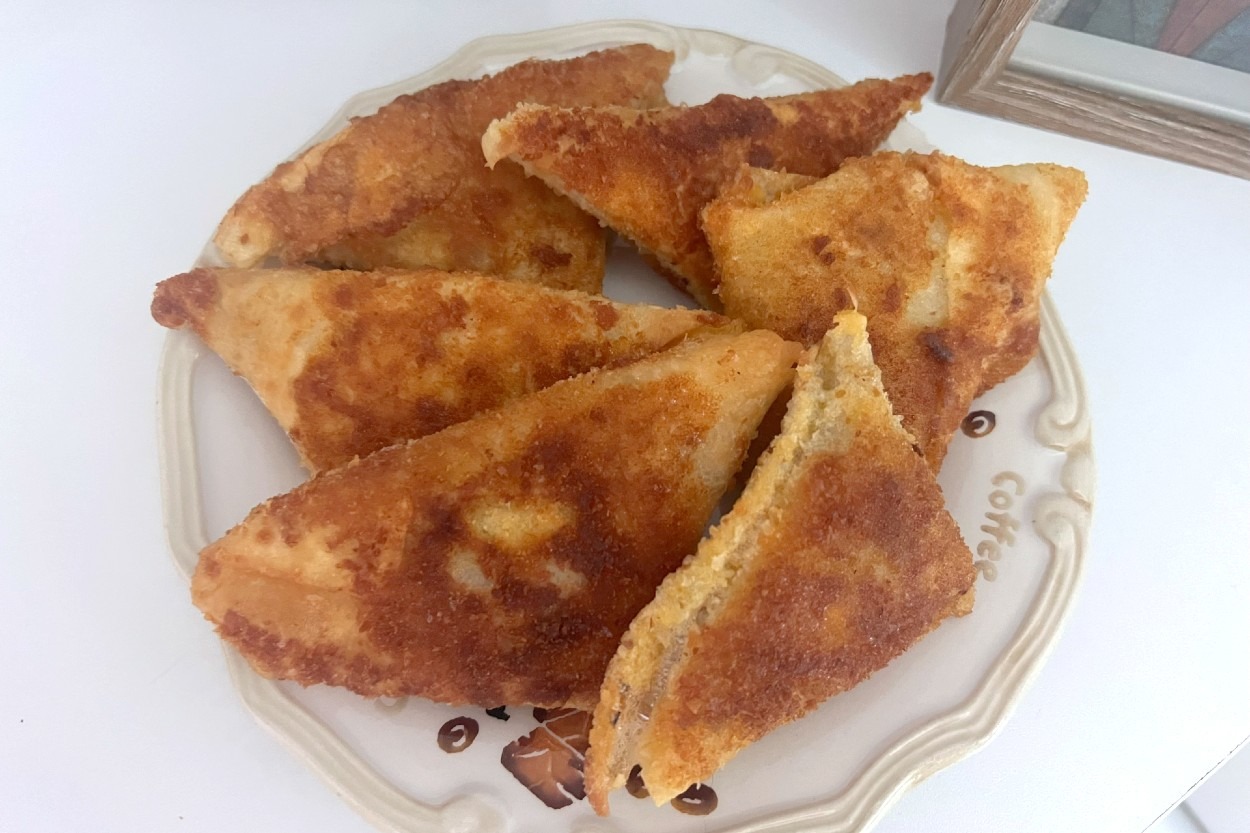 İçi Kıymalı: Üçgen Çıtır Börek