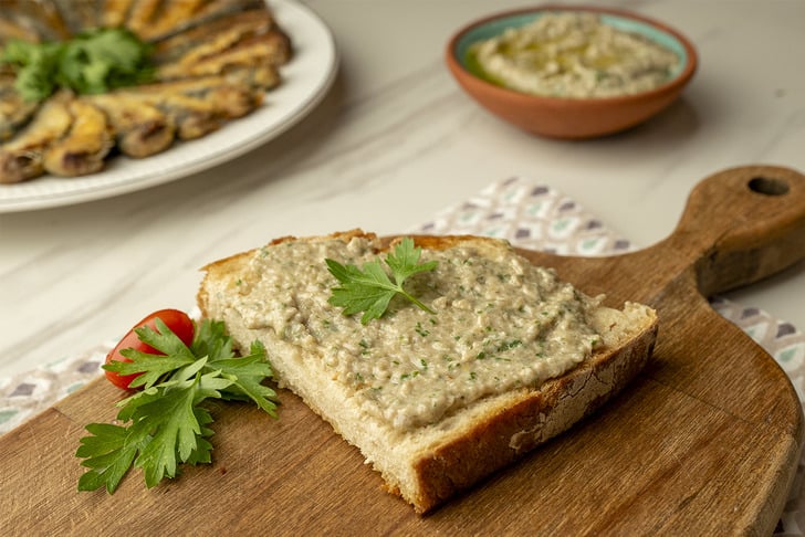 sardalya-ezmesi-yemekcom