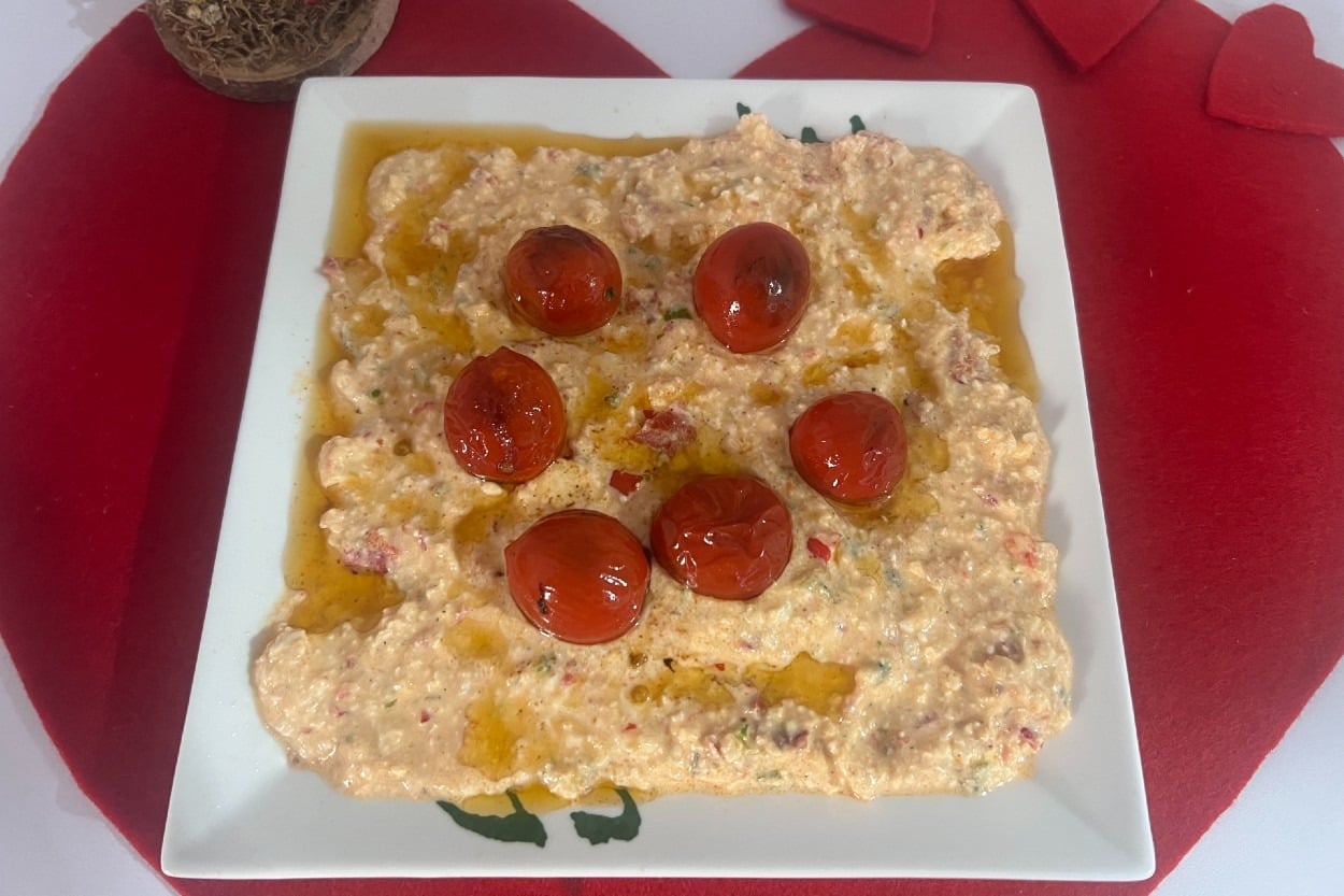 Yunan Mezesi: Tirokafteri