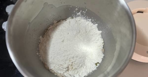Akdeniz Pizzası