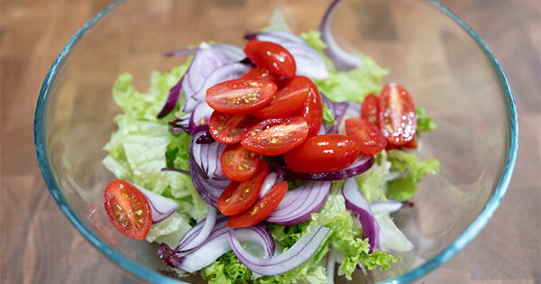 kivircik-salatasi-asama3-yemekcom