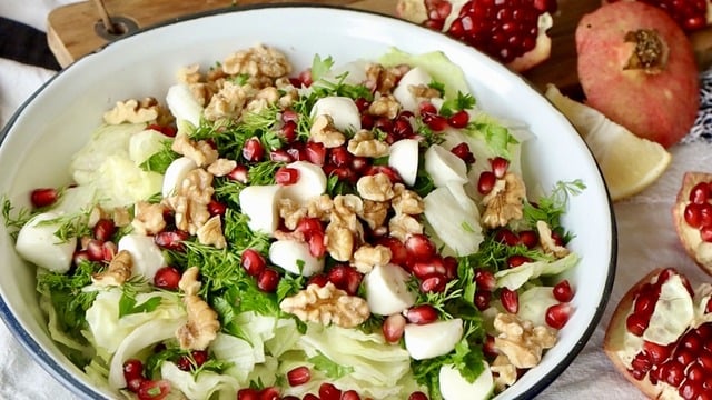 Bol Ekşili: Narlı Salata