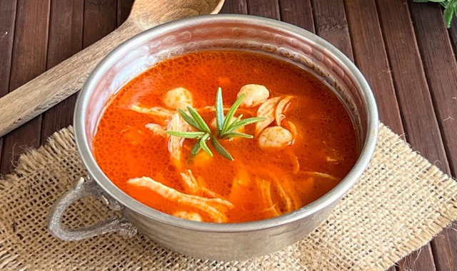 Tavukla Yapılır: Haluçka Çorbası 