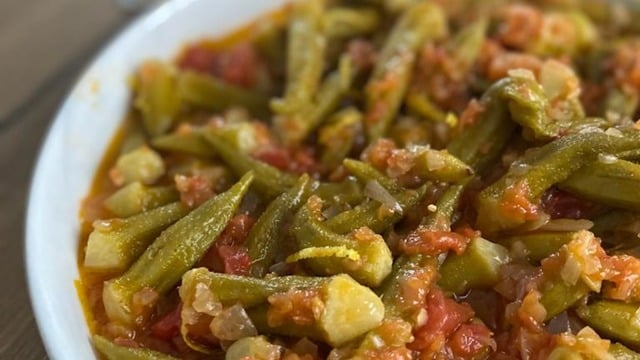 Sünmeden: Zeytinyağlı Bamya