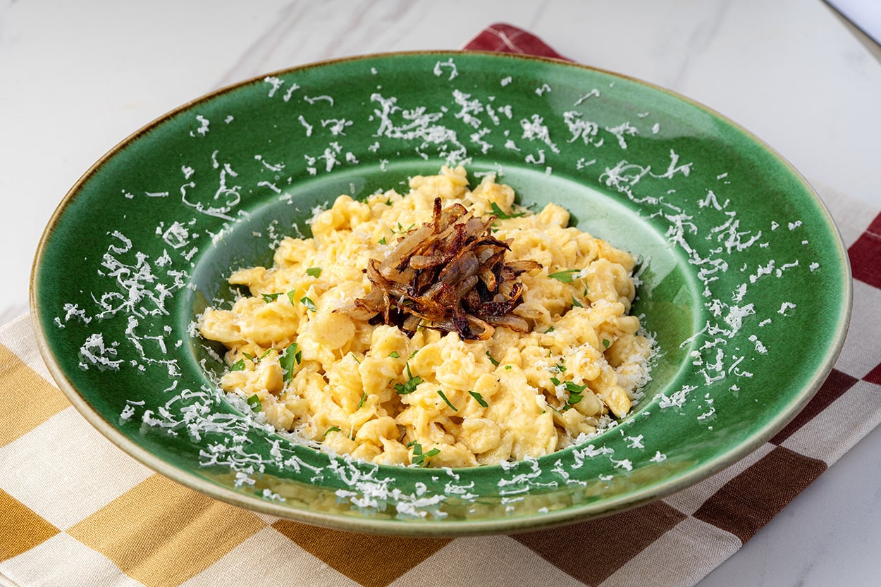 Almanya'nın Pratik Makarnası: Käsespätzle