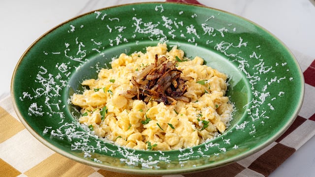 Almanya'nın Pratik Makarnası: Käsespätzle