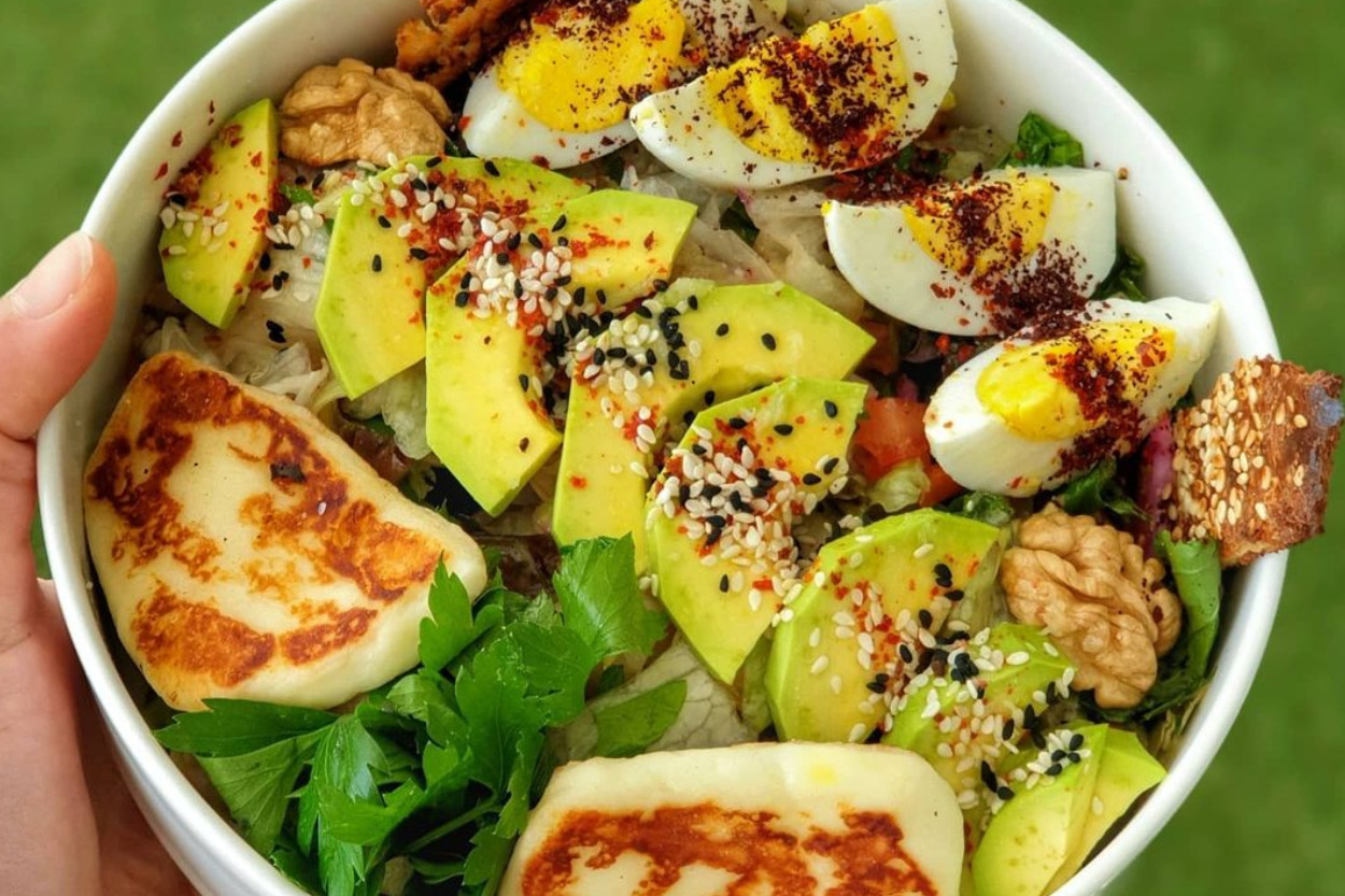 Kahvaltılara Farklılık Gelsin: Avokadolu Kahvaltı Salatası