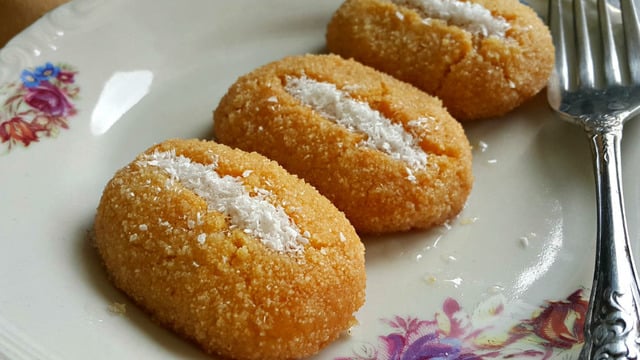 Pek de Hafif: Şerbetli Badem Tatlısı