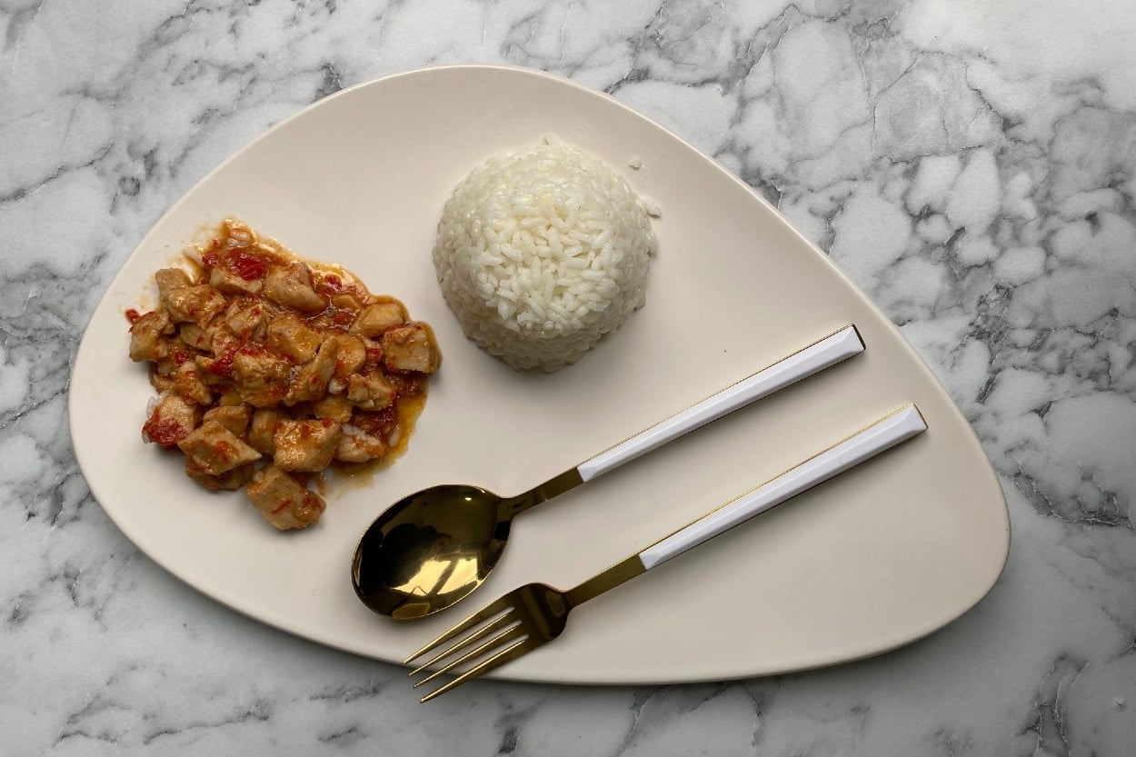Yanına da Pilav: Soya Soslu Baharatlı Tavuk Sote