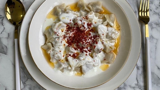 El Açması: Tavuklu Mantı 