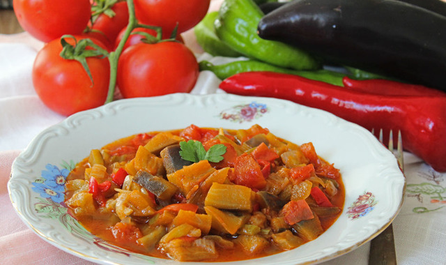 Ekmek Banmalık: Patlıcan Yemeği