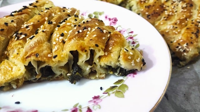 Kıyması da Var: Ispanaklı Rulo Börek