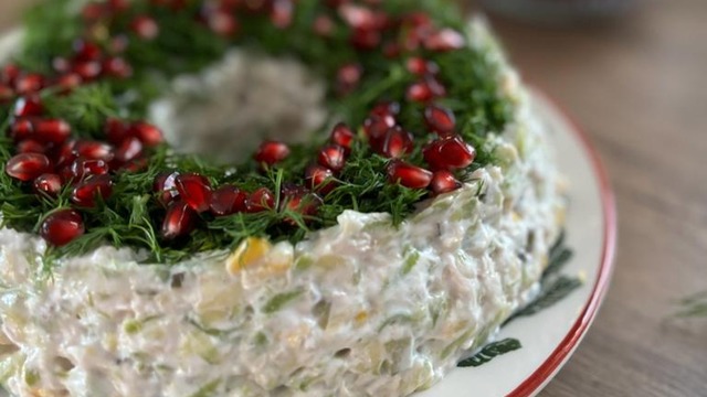 Yılbaşına Yakışır: Tavuklu Çelenk Salata