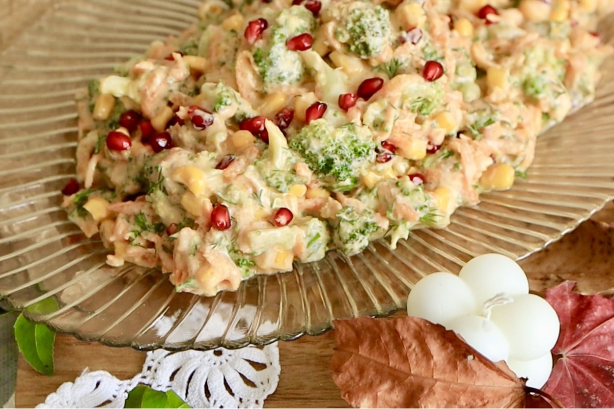Kaşık Kaşık Yemelik: Havuçlu Brokoli Salatası