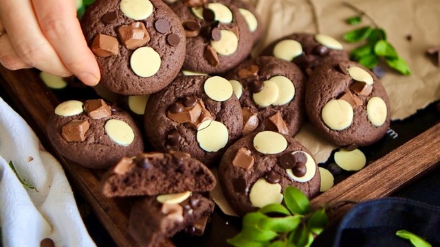 Brownie Tadında: Çikolatalı Kurabiye