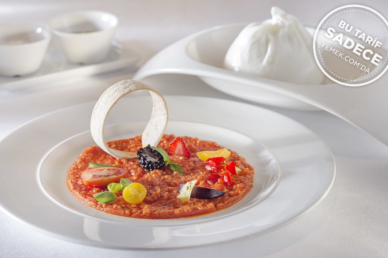 Gina'dan: Domates Püreli Burrata Peyniri ( Burrata pappa al pomodoro)
