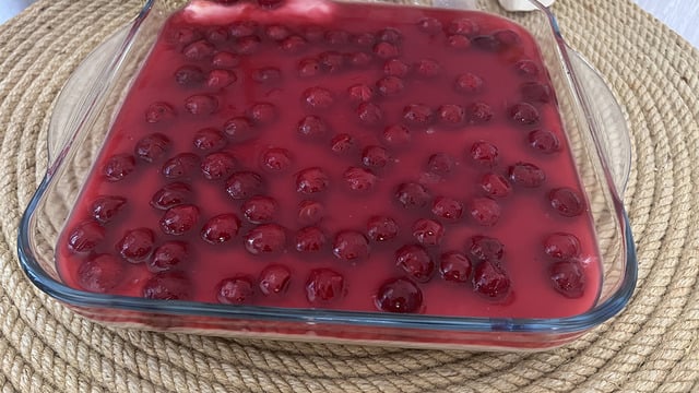 Mayhoş Tatlı: Vişneli Tavuk Göğsü