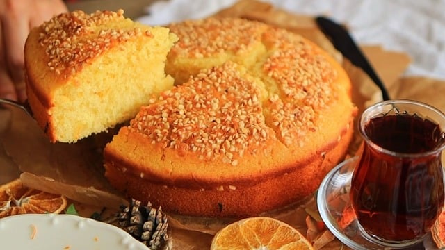 10 Dakikada Fırında: Portakallı Fındıklı Kek