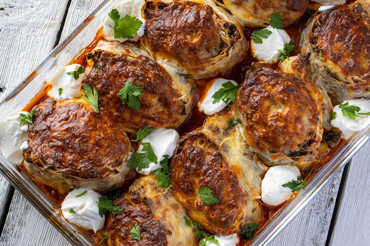 Mantı Tadında: Domates Sosunda Pişen Börek