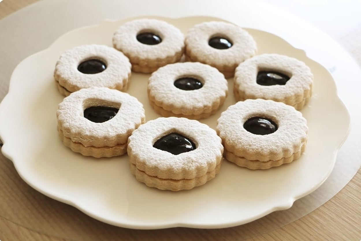 Marmelatlı Kurabiye: Linzer Kurabiye