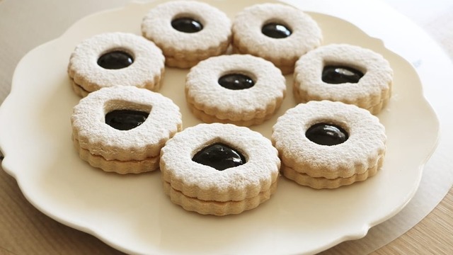 Marmelatlı Kurabiye: Linzer Kurabiye