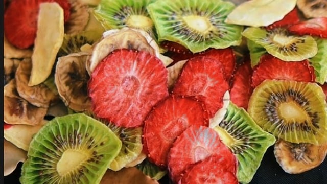 Kalorifer Peteğinde: Meyve Kurusu