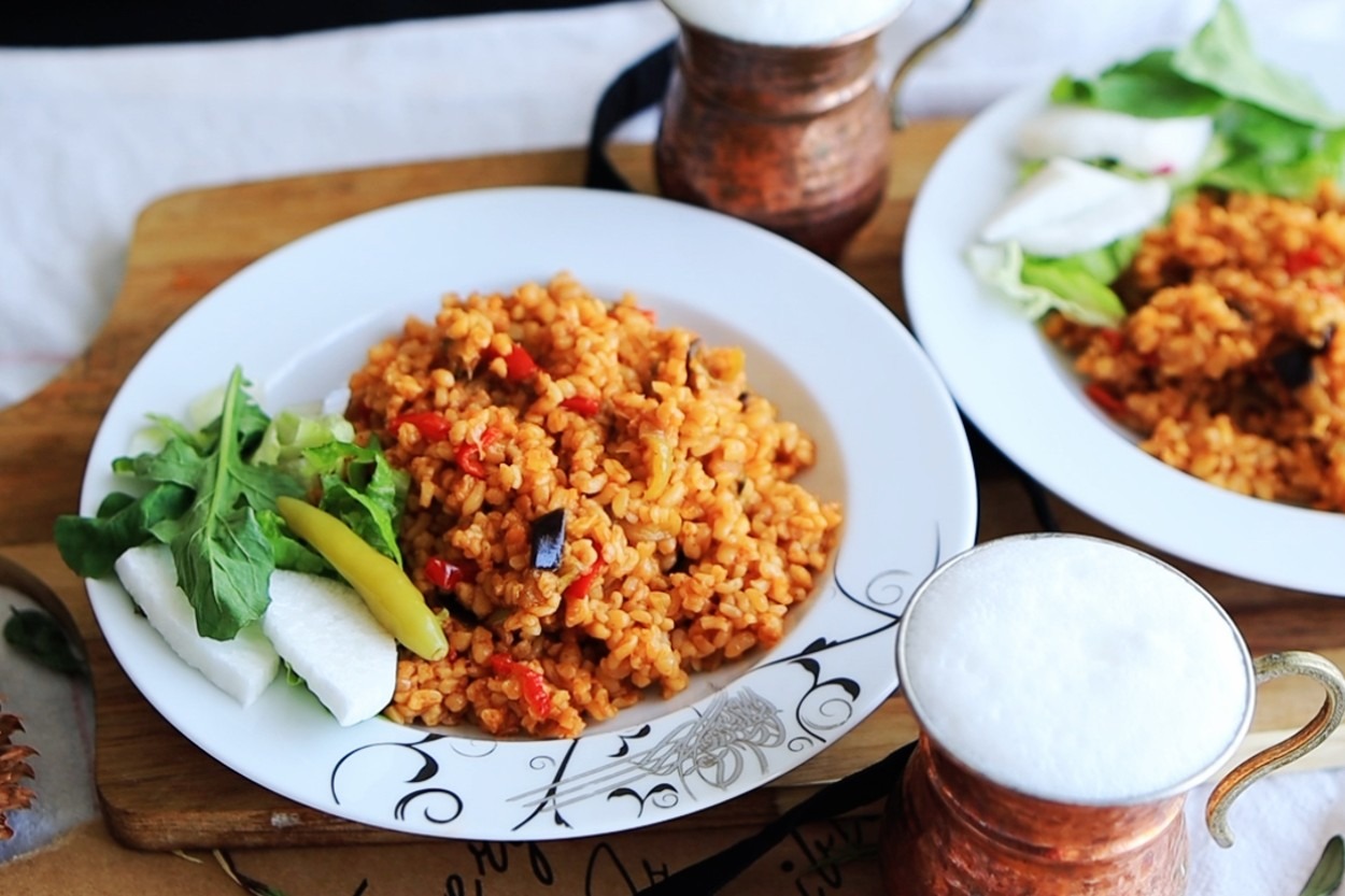Yanına da Ayran: Patlıcanlı Bulgur Pilavı