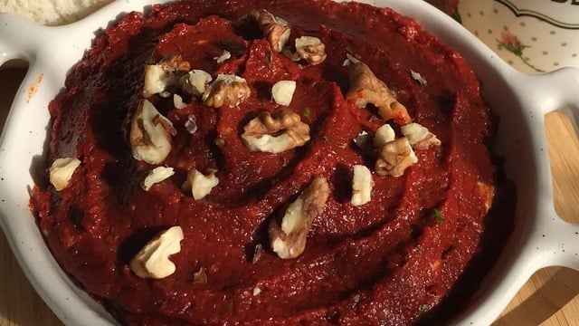 Sür Ekmeğe: Kahvaltılık Salça