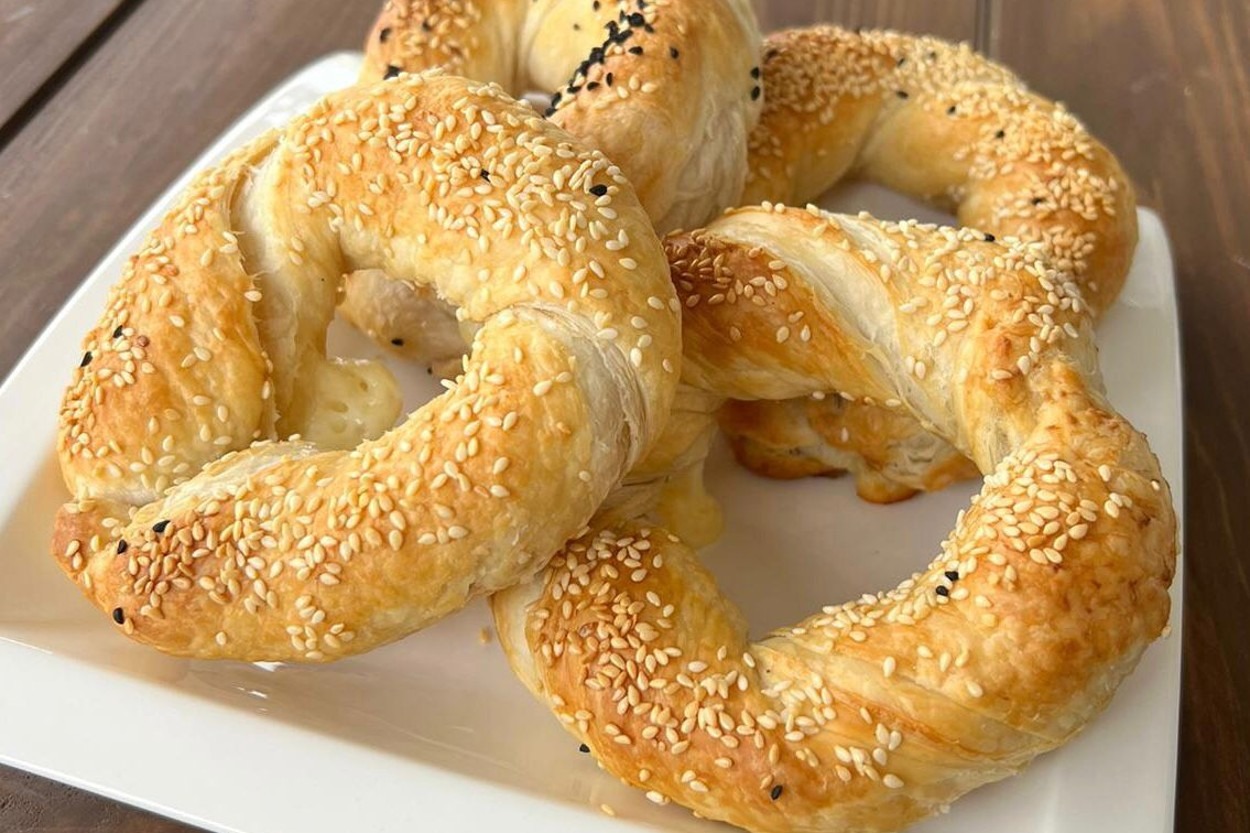 En Kolayı: Milföyden Simit