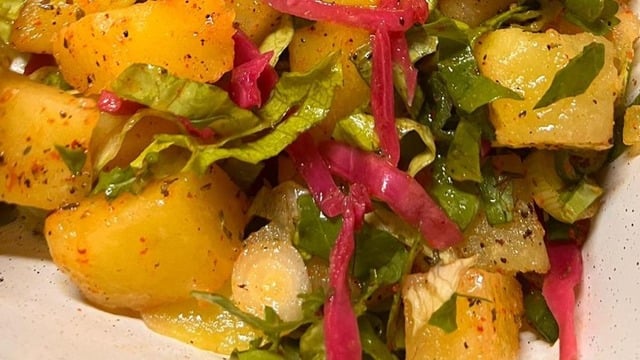 Yeşilliği Bol: Rokalı Patates Salatası