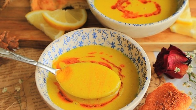 Düdüklüye Gerek Yok: Zerdeçallı Kırmızı Mercimek Çorbası