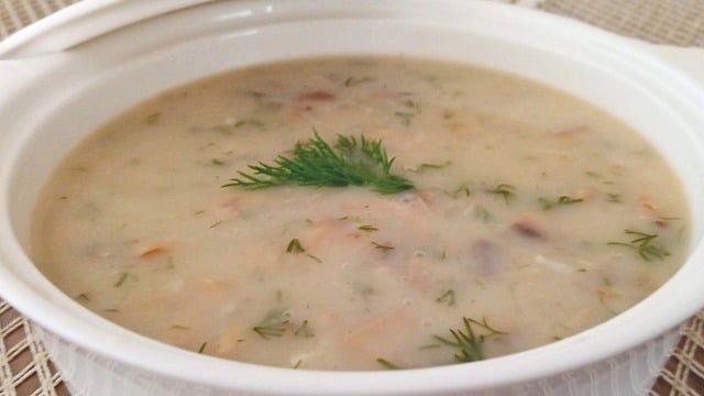 Tarifi Özel: Kremasız Mantar Çorbası