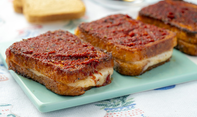Peksimet Başrolde: Peksi Tost