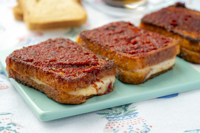 Peksi Tost Tarifi
