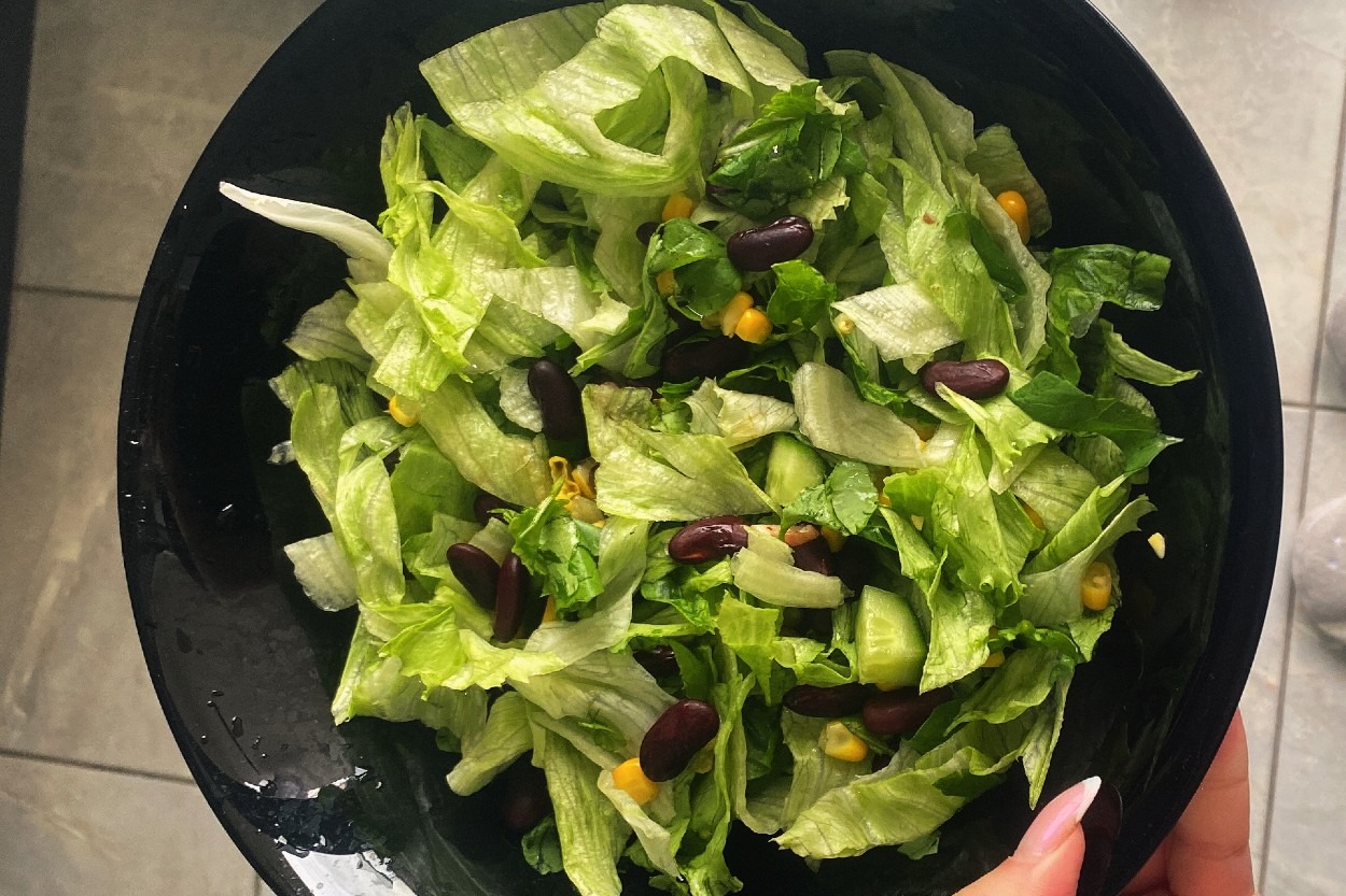 Çok Sağlıklı: Bol Proteinli Vegan Salata