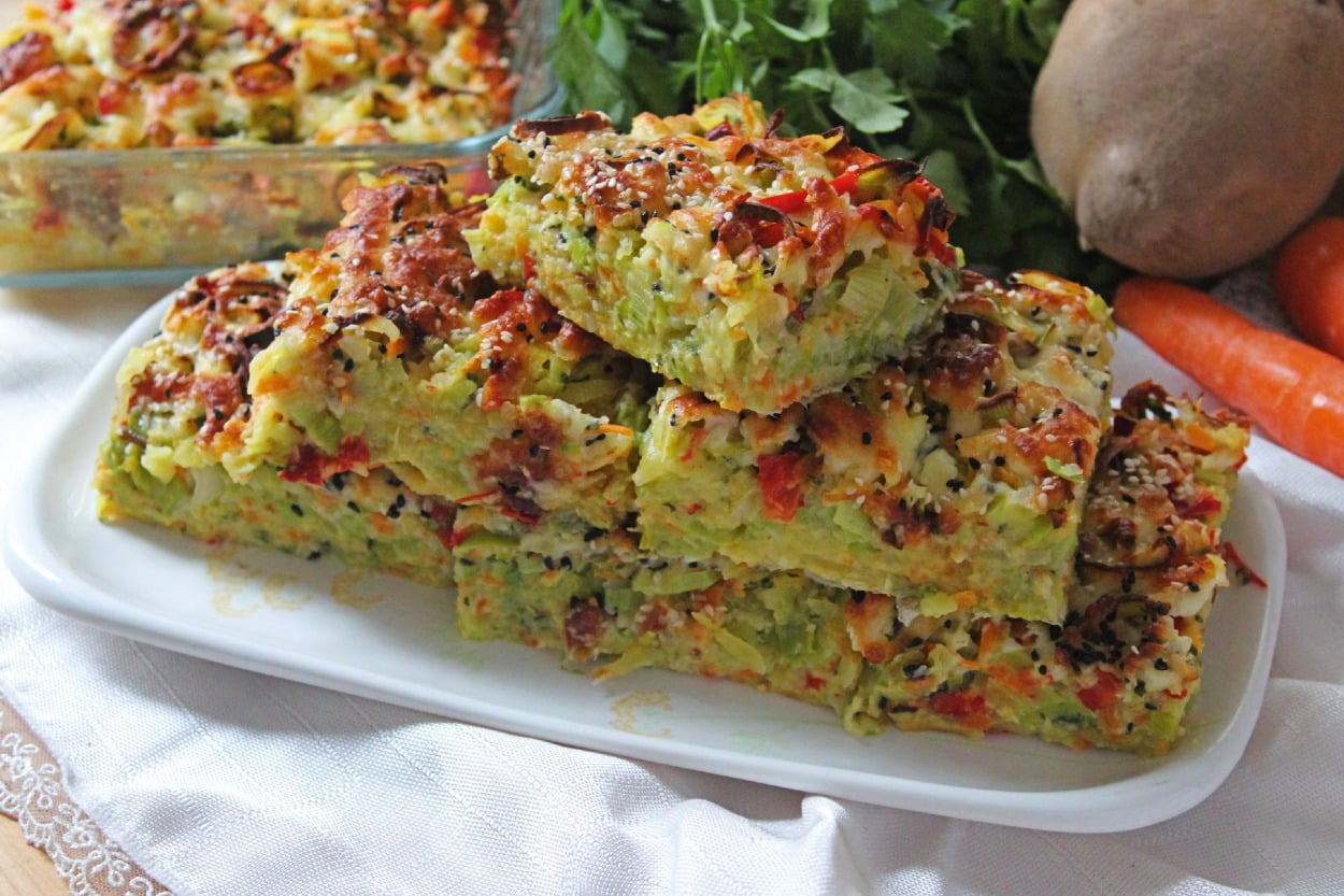 Sadece 4 Kaşık Unla: Börek Tadında Sebzeli Fırın Mücver