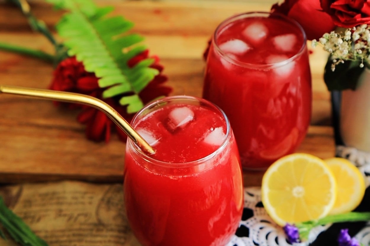 10 Dakikada: Orman Meyveli Limonata