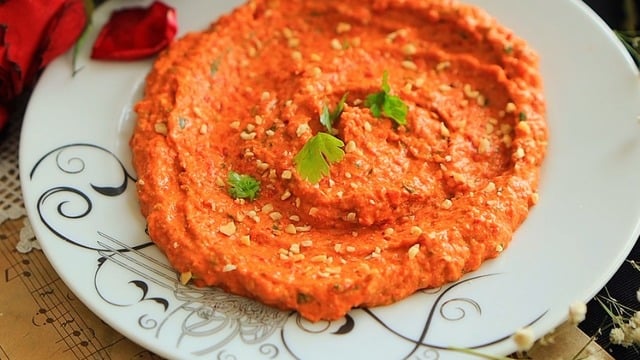 Farklı Lezzet Arayanlara: Köz Biberli Peynirli Meze