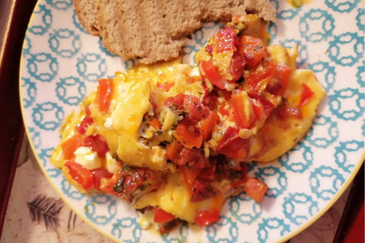 Lezzet Diyince: Beyaz Peynirli Sebzeli Omlet